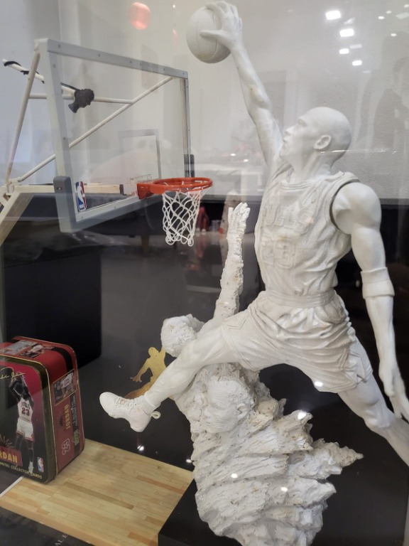 Chicago bulls discount michael jordan statue
