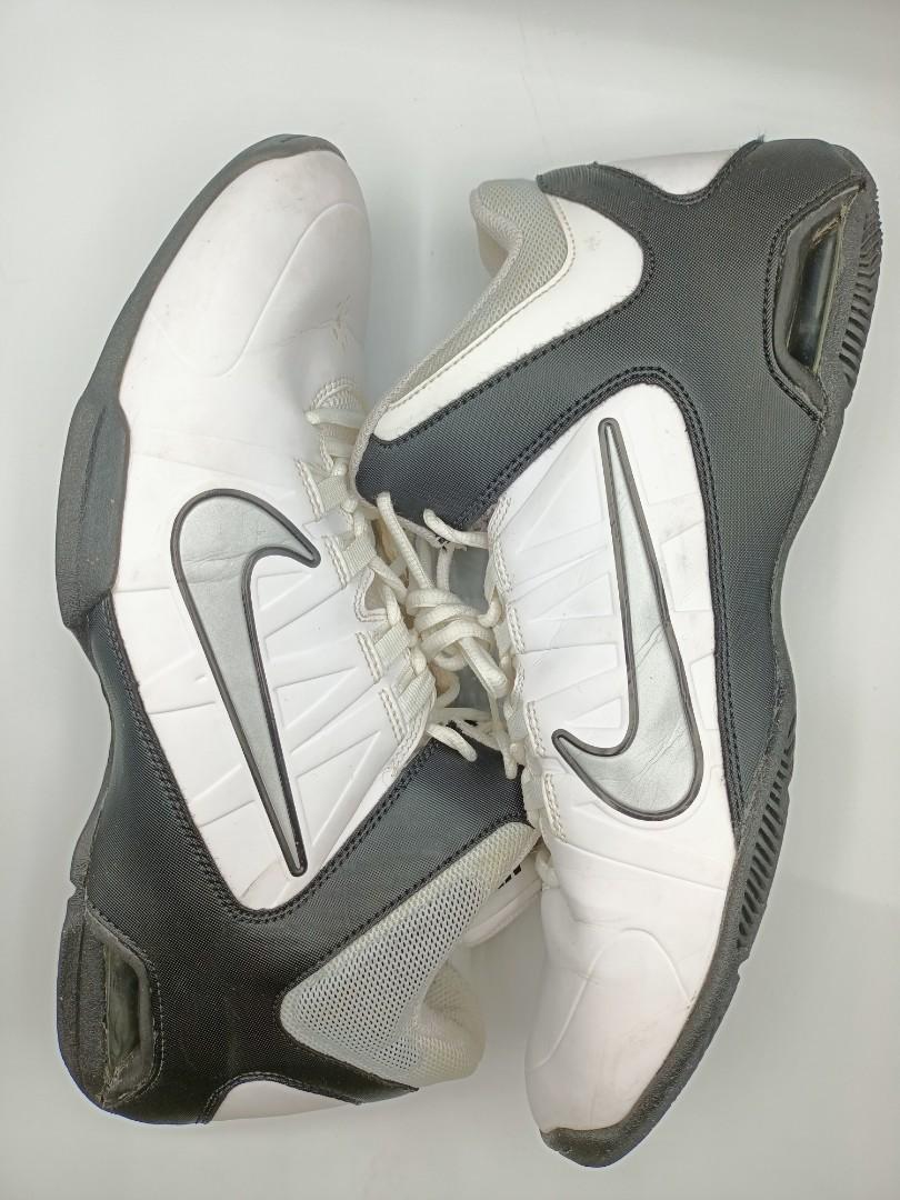 Air Visi Pro 4 Black and White Basketball Size 11 US/ Men's Fashion, Footwear, Sneakers on Carousell