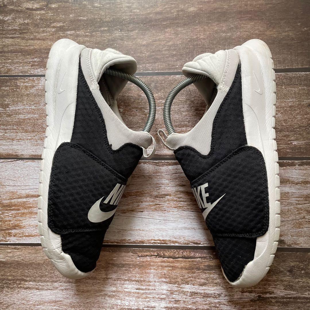 Nike Benassi Slip On Men s Fashion Footwear Sneakers on Carousell