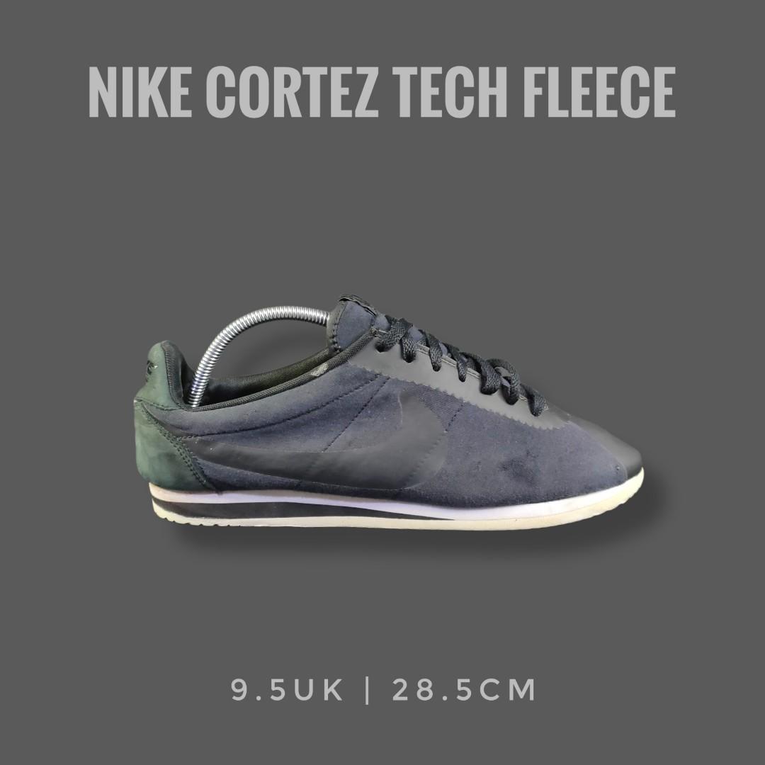 Nike cortez tech fleece store