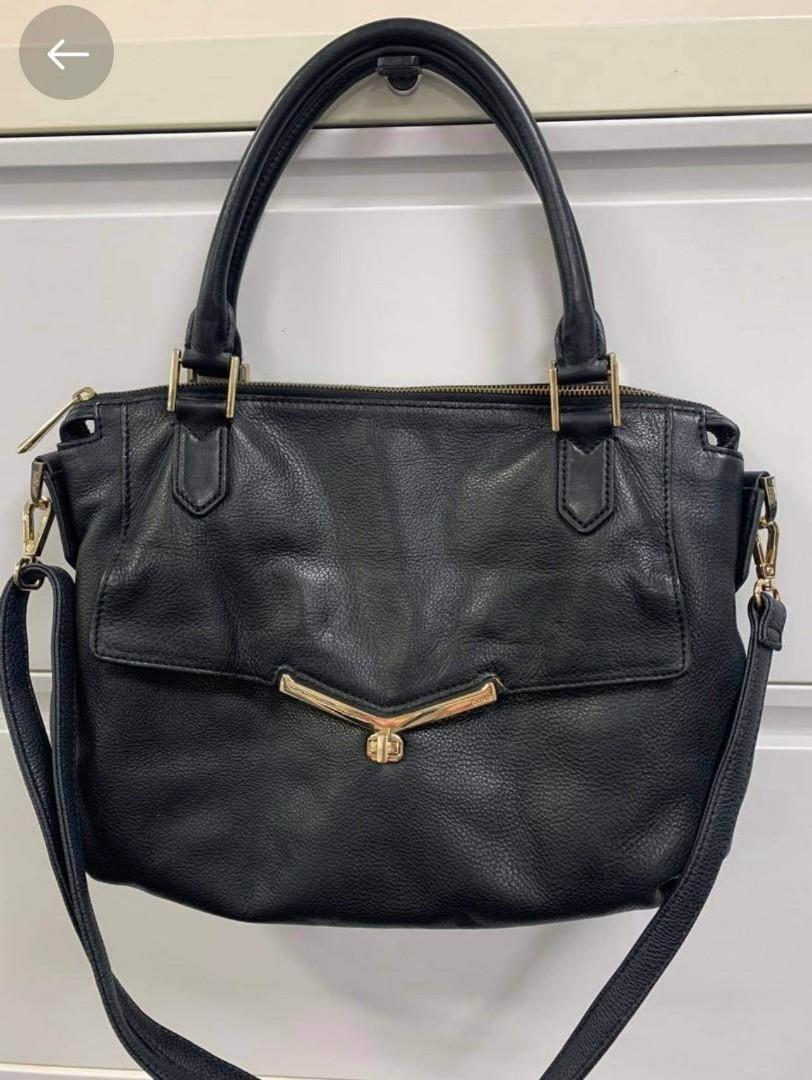 Preloved Botkier (korea source) (Category: Luxury Bags & Wallets) located in Imus. Submitted by twicebutnice.cv (Listing ID 1120399632, Image 1). Description: .