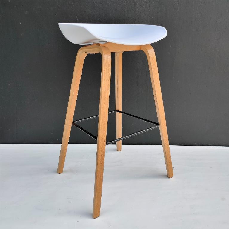 Solid Wood Leg Bar Stool/ Designer Bar Chair/ Kerusi Bar ...