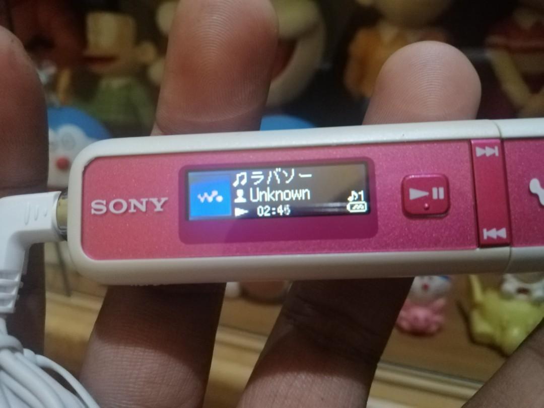 SONY WALKMAN DIGITAL MUSIC PLAYER NWE025F Made in Malaysia, Audio
