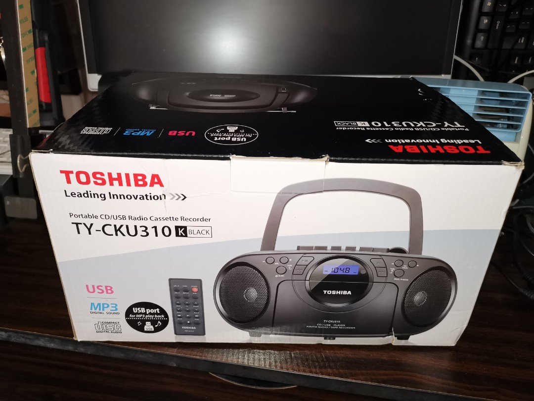 Toshiba CD Radio Cassette Player Recorder, Audio, Other Audio Equipment