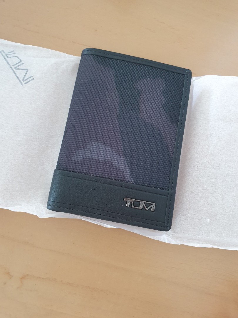Tumi card holder, Men's Fashion, Watches & Accessories, Wallets & Card