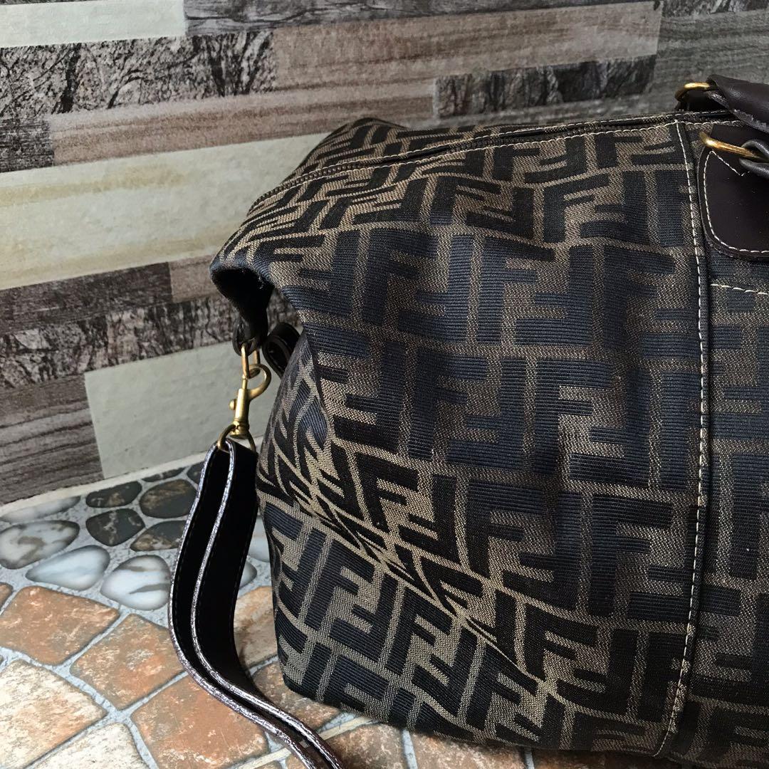 Vintage fendi duffle bag deals