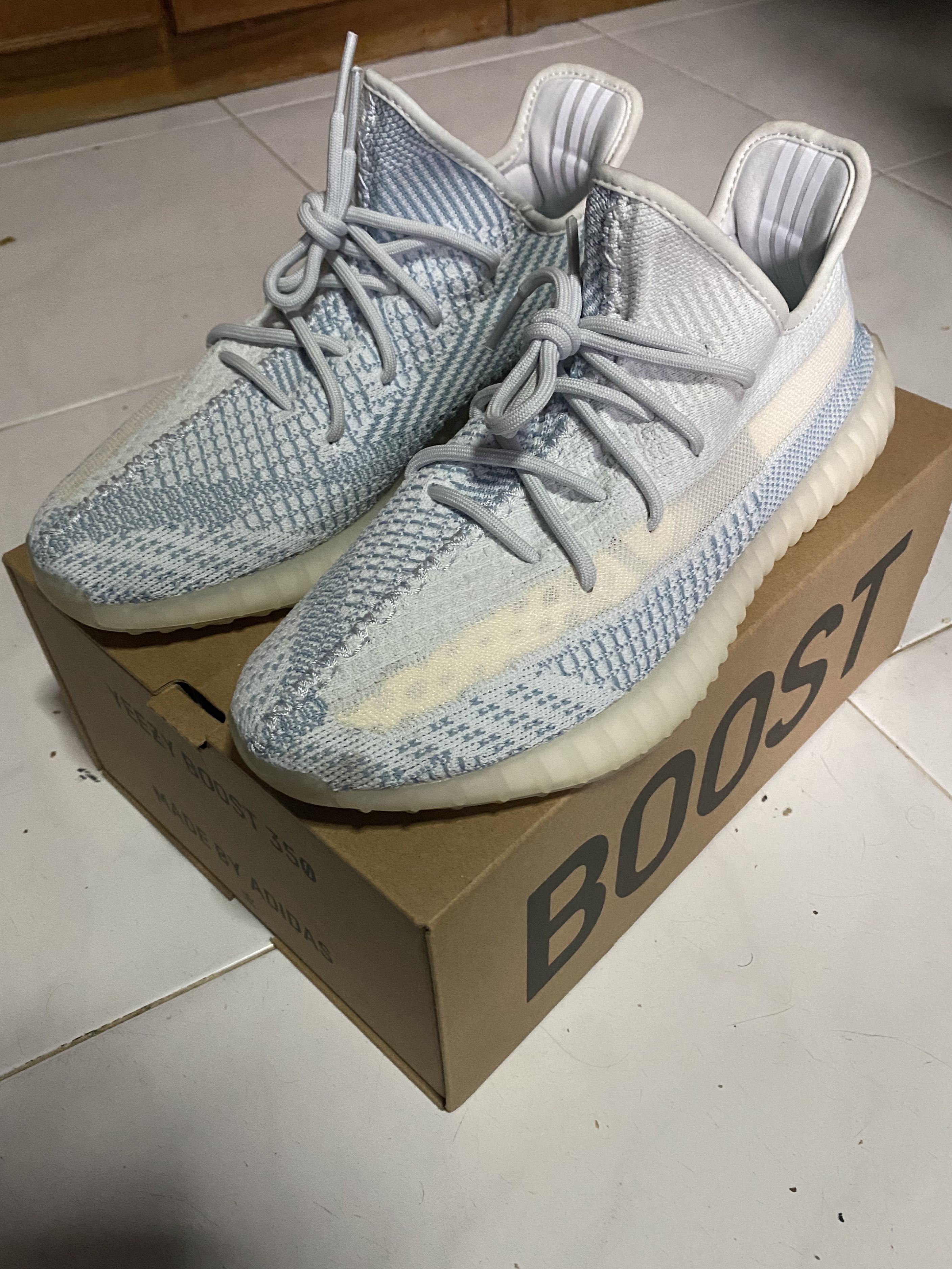 YEEZY 350 BOOST V2 OFF WHITE (Rice White), Men's Fashion, Footwear,  Sneakers on Carousell