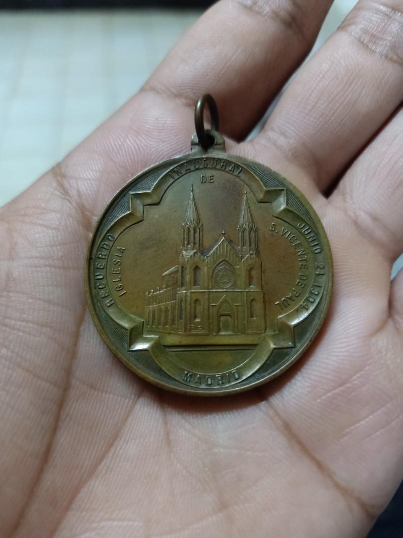 Antique Saint Vincent de Paul medal (Category: Religious Items) located in Kalibo. Submitted by anything_random (Listing ID 1120552475, Image 1). Description: Saint Vincent de Paul medal Junio 24, 1904 add sf..