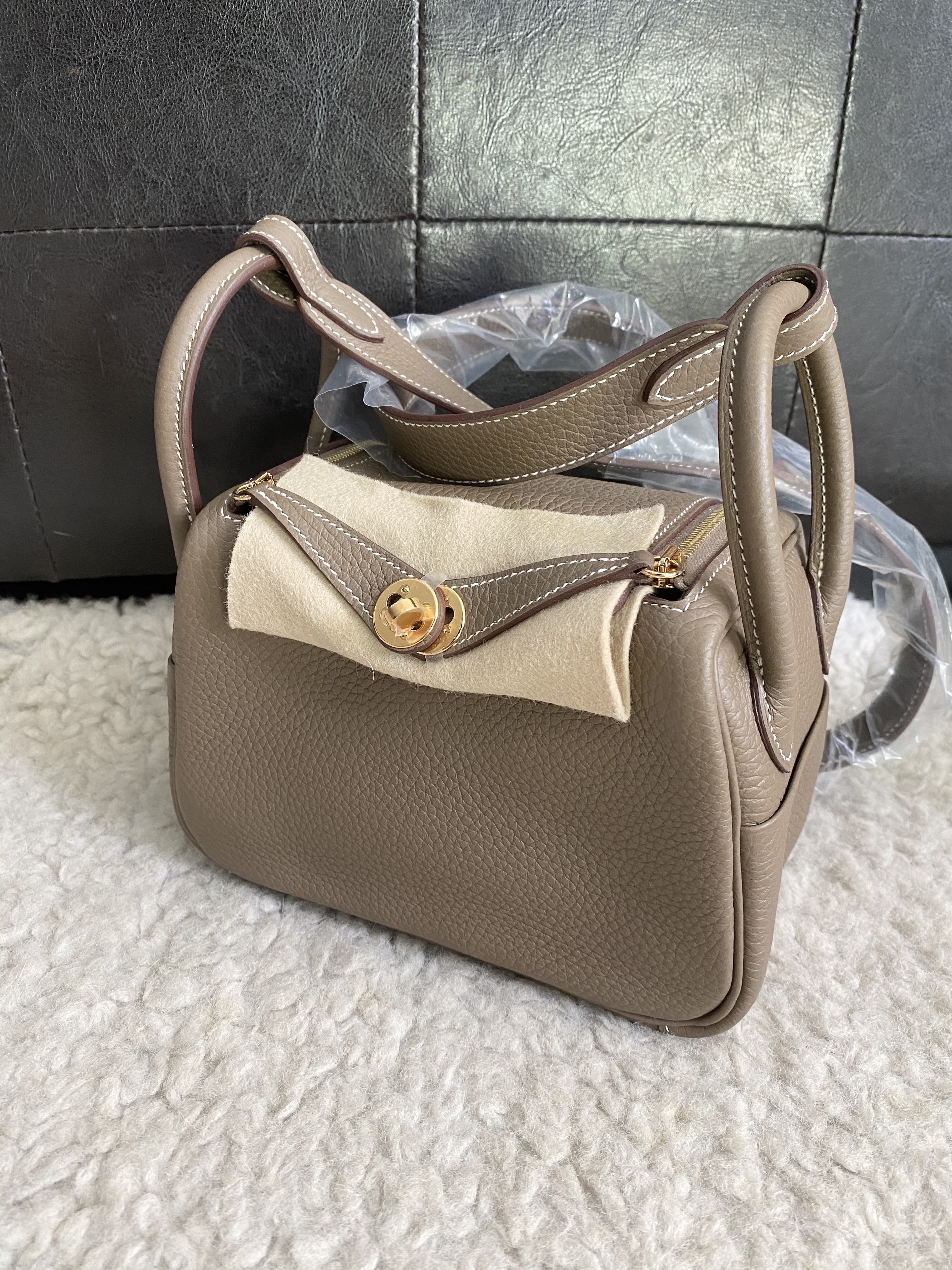 PL Hermes Lindy30 Gris etain ghw, Luxury, Bags & Wallets on Carousell