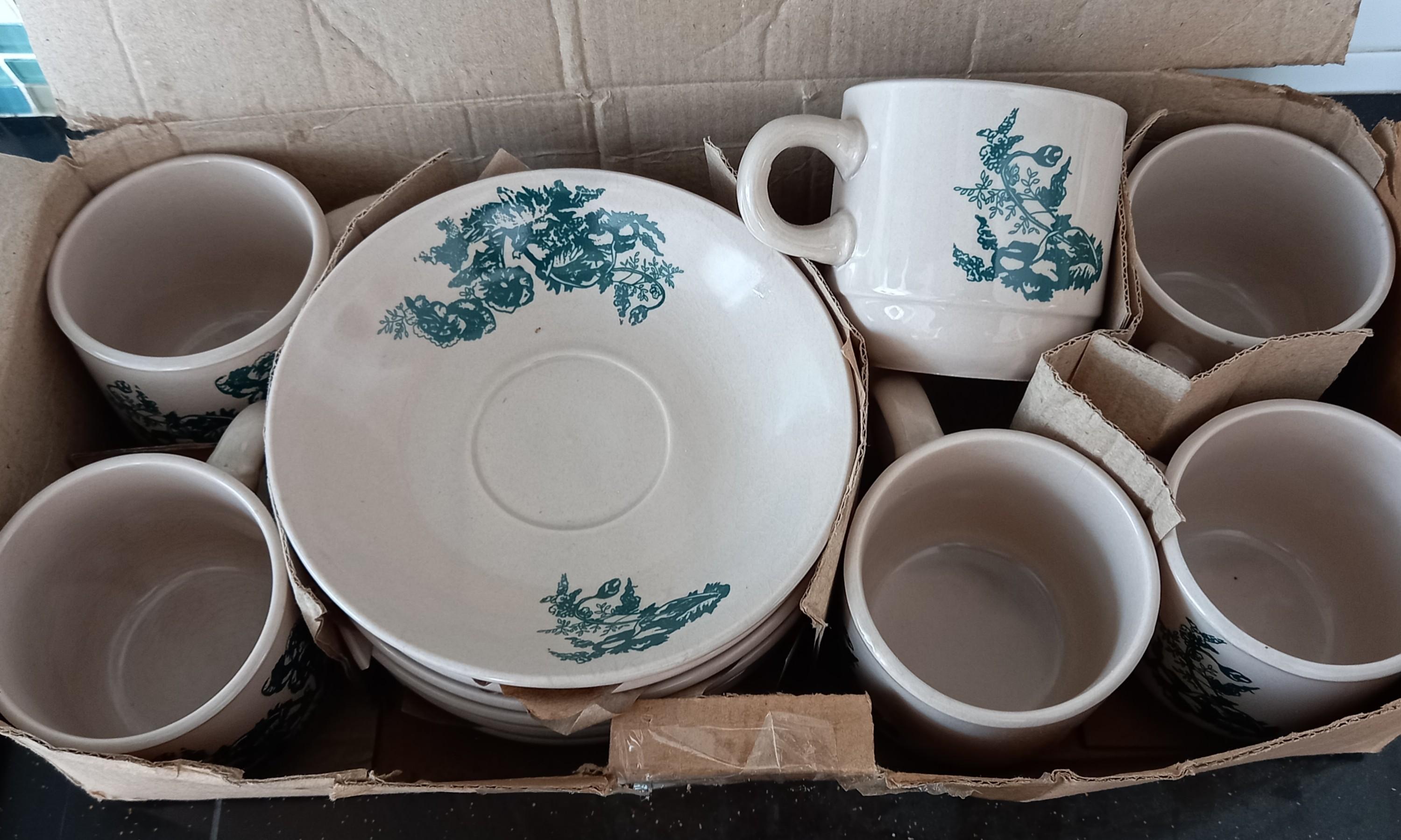 Cawan kopi, Furniture & Home Living, Kitchenware & Tableware, Coffee ...