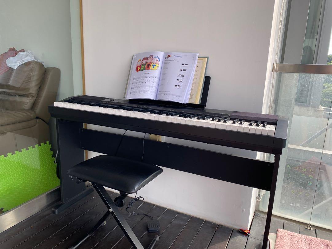 piano digital cdp 135 usado