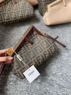 (Category: ) located in . Submitted by js_boutique (Listing ID 1120416706, Image 1). Description: .