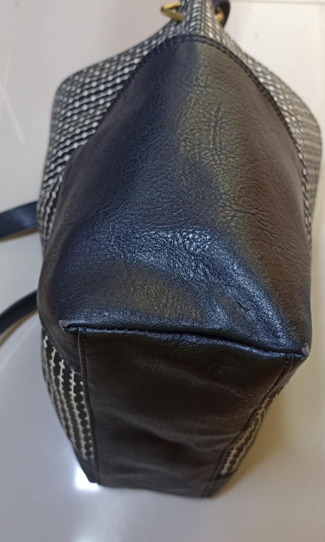 Fossil lane crossbody black stripe best sale