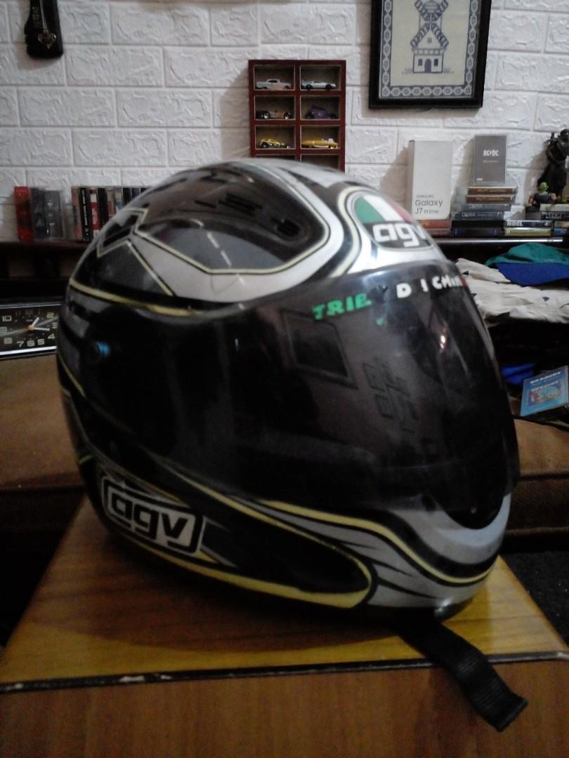 Helm agv, Barang Yang Dicari di Carousell