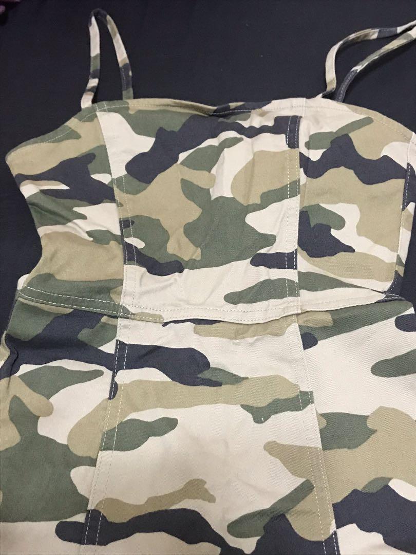 H&M Camo Dress size 4 (Category: Dresses) located in Bacoor. Submitted by momonfire (Listing ID 1120446310, Image 2). Description: .