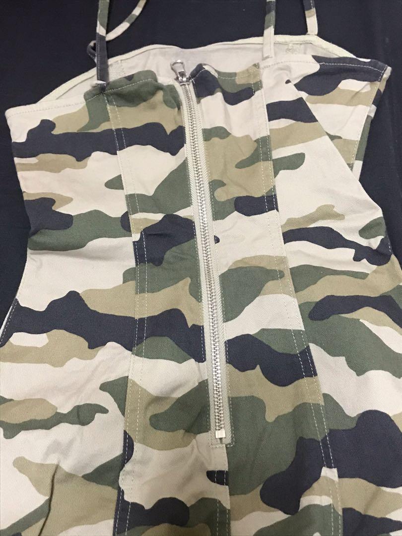 H&M Camo Dress size 4 (Category: Dresses) located in Bacoor. Submitted by momonfire (Listing ID 1120446310, Image 3). Description: .