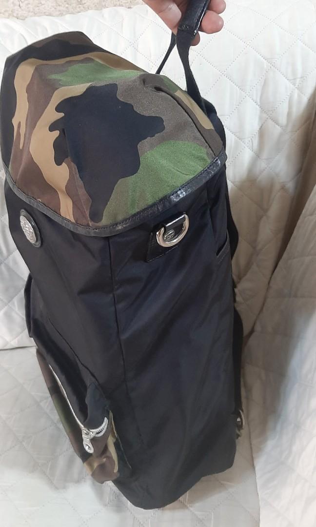 Made in italy orobianco 2in1 backpack (Category: Luxury Bags & Wallets) located in Manila. Submitted by choqee21 (Listing ID 1120541135, Image 3). Description: check pics for details almost good as new.