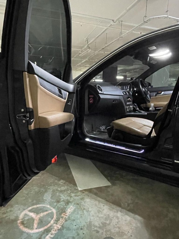 (Category: ) located in . Submitted by partyposh (Listing ID 1120457419, Image 1). Description: .