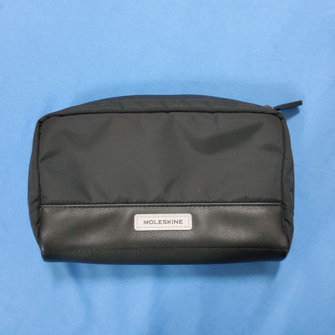 MOLESKINE JOURNEY METRO CABLE POUCH, Men's Fashion, Bags, Belt bags