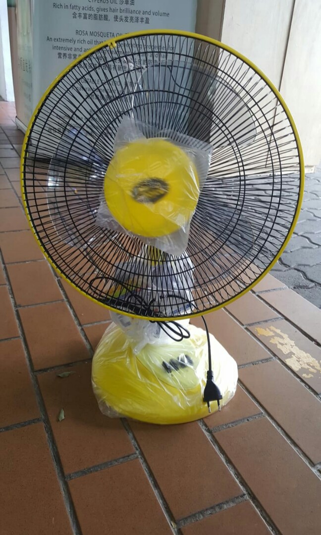 New set! 16in Table fan 32.90 at yishun, Furniture & Home Living