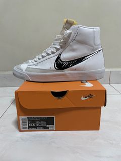(Category: ) located in . Submitted by __legitsneakerhead__ (Listing ID 1118821286, Image 1). Description: .