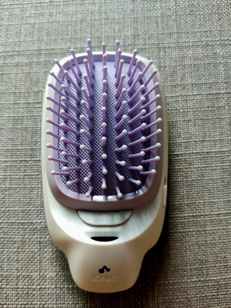 Philips Hairbrush EasyShine Ionic styling brush HP4588 00 Beauty Personal Care Hair on Carousell