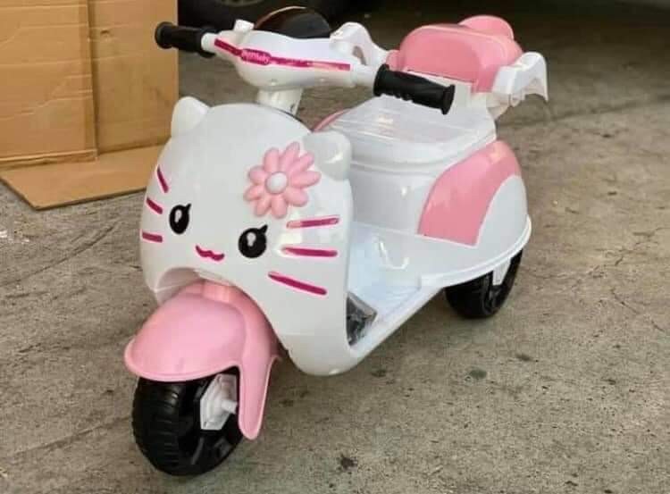 Rechargeable Hello Kitty Motorcycle for kids, Hobbies & Toys, Toys ...