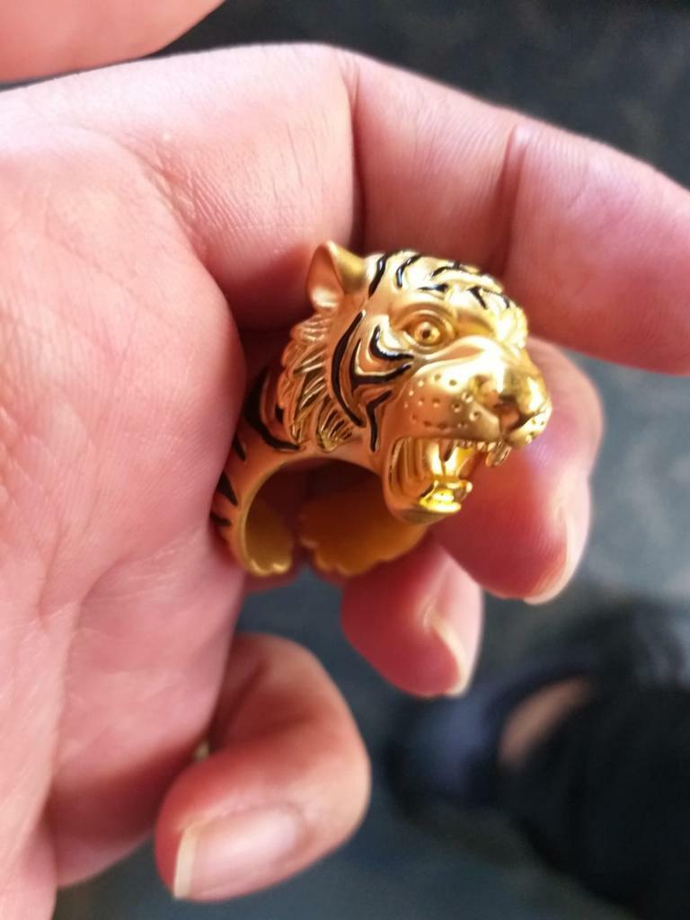 Gold tiger clearance head ring