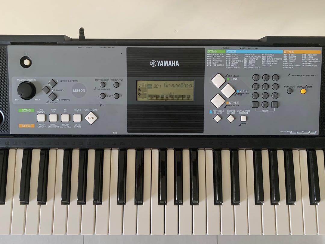 Yamaha Keyboard PSR E233, Hobbies & Toys, Music & Media, Musical