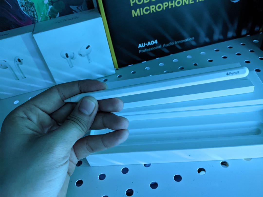 Apple Pencil 2nd gen (Category: Other Mobile & Gadget Accessories) located in Quezon City. Submitted by danmarkarqueza (Listing ID 1117202180, Image 2). Description: FOR SALE ONLY Apple Pencil 2nd generation Complete with box Barely used Loc: QC.