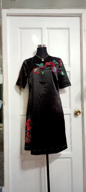 Black Sequined silk dress - ON HAND (Category: Dresses) located in Cordova. Submitted by profisi1 (Listing ID 1117146073, Image 1). Description: Black Sequined silk dress - pang malakasan n dress Bought this a few years ago - NO FILTER USED ON HAND Ready to ship - Unlined - Fits true to size take your usual size - Day to Evening / formal - Tailored - Regular fit Actual photos that were taken by yours truly. Ready to ship. RFS: Decluttering (more 