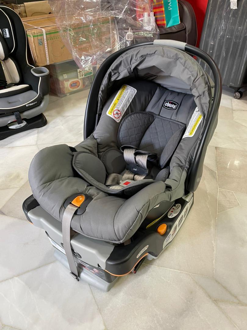 Chicco Keyfit 30 Infant Car Seat Used less than 10 times