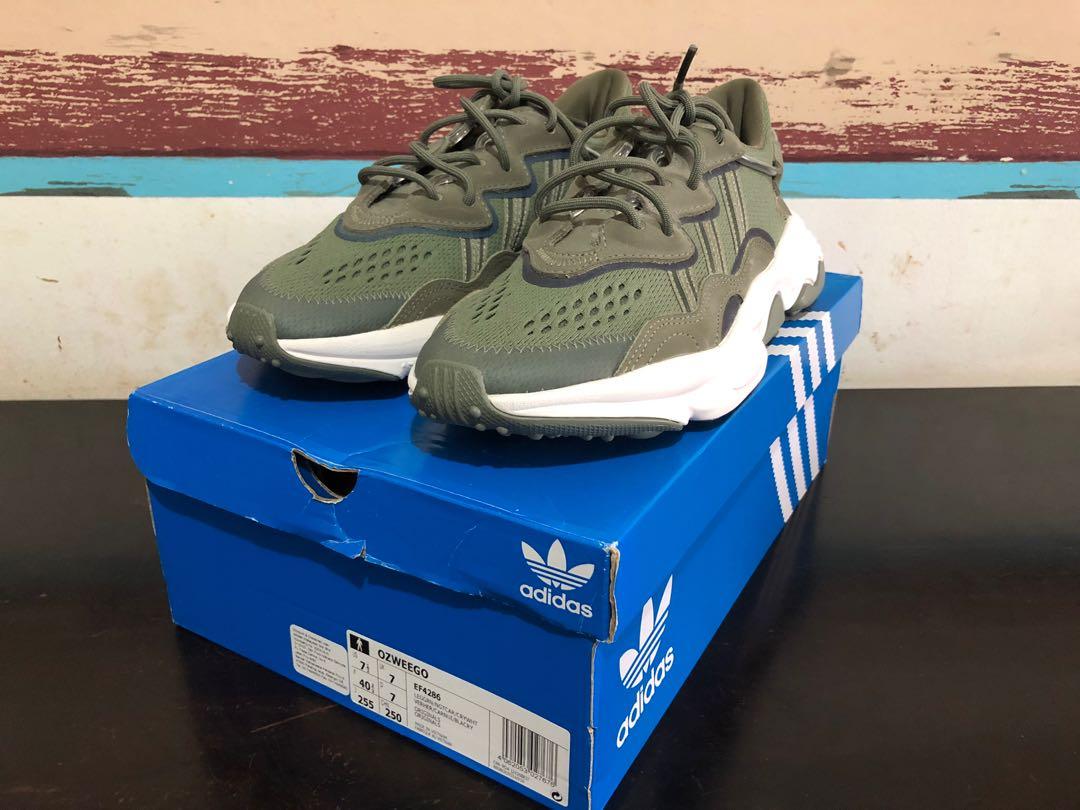 Adidas Ozweego, Men's Fashion, Footwear, Sneakers on Carousell