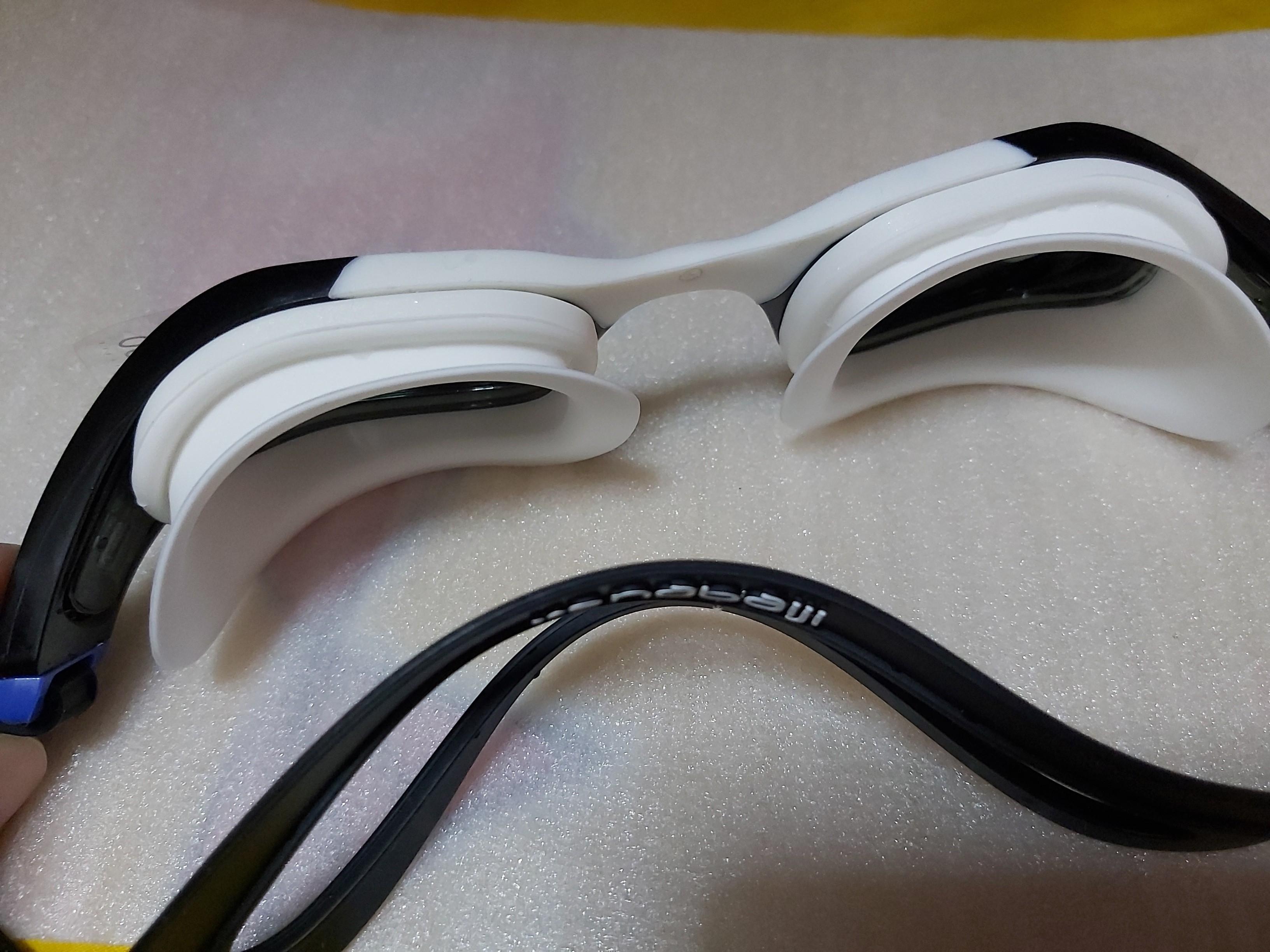 swimming goggles free delivery