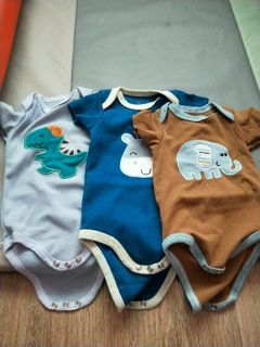 (Category: ) located in . Submitted by mia133 (Listing ID 1117107750, Image 1). Description: .