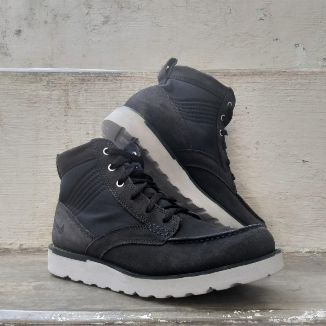 nike leather boot