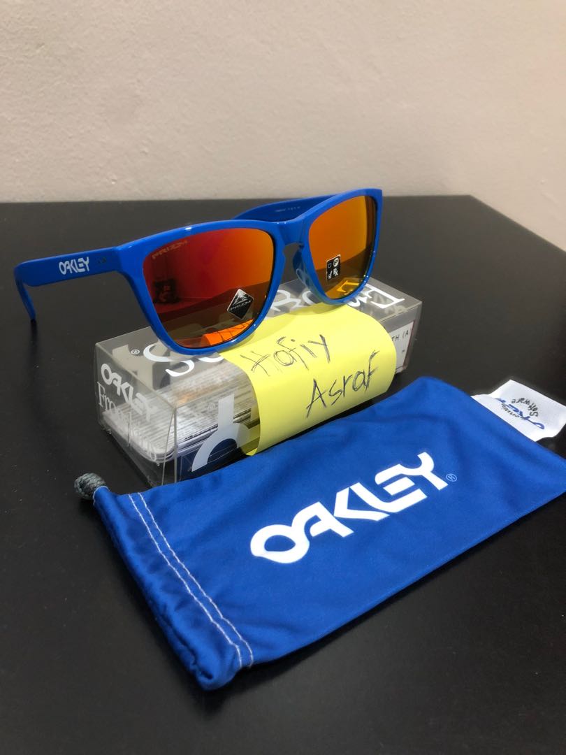 Oakley frogskins 35th Anniversary, Men's Fashion, Watches & Accessories,  Sunglasses & Eyewear on Carousell