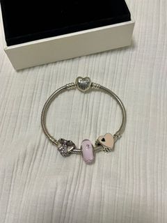 （分類：）位於 。 由 joycekuroki 提交（商品編號 1117189105，圖片 1）。簡介： 。