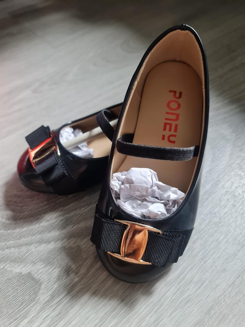 Childrens black pumps discount