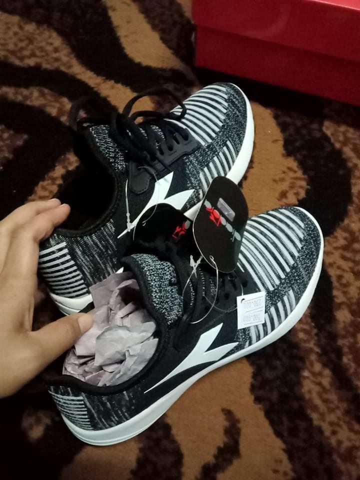 Sepatu Diadora original new box size 39