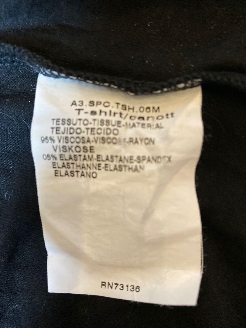 SPORTMAX CODE TOP （分類：長袖衫）位於 Hong Kong。 由 hmtcat 提交（商品編號 1117049913，圖片 6）。簡介： SPORTMAX CODE zipped black stretch top Chest:32” Waist:26.5”。