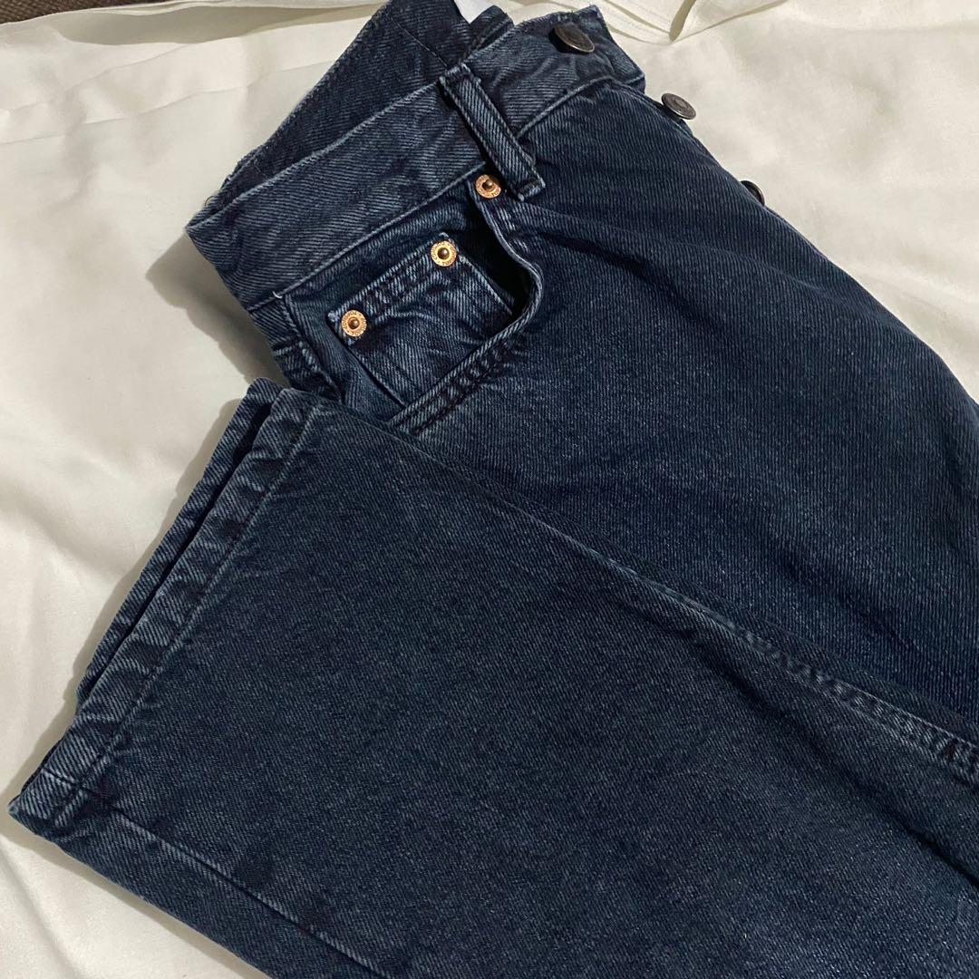 Topshop Editor Jeans (Category: Jeans) located in Quezon City. Submitted by mrvcs (Listing ID 1117151420, Image 3). Description: Used once only Size Waist: 26 in L: 30 RFS: Runs small; best fit for 25 in.