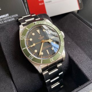 （分類：）位於 。 由 watchtf 提交（商品編號 1117069461，圖片 1）。簡介： 。