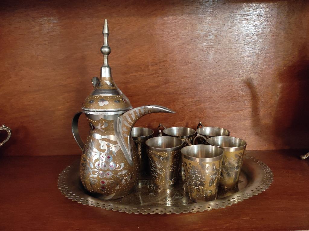 Dallah coffee pot hot sale