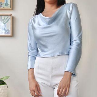 Whyte Valentyne blue cowl neck top