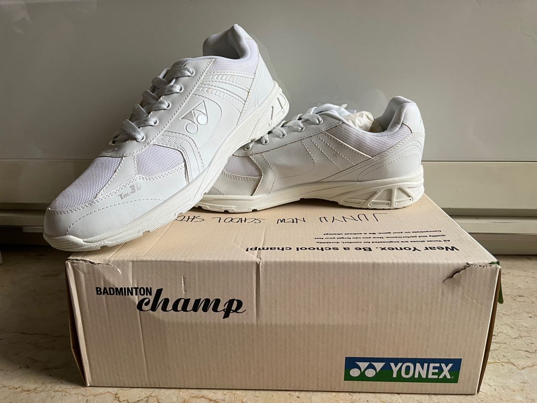 Yonex school hotsell shoes
