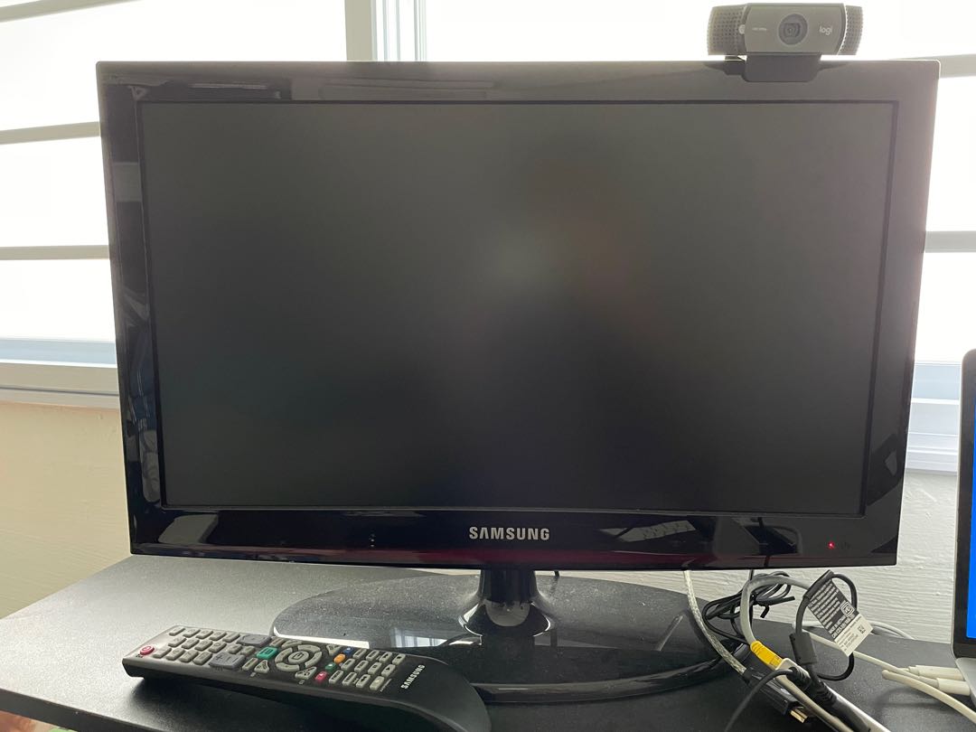 21.6 inch Samsung TV as monitor for WFH, TV & Home Appliances, TV