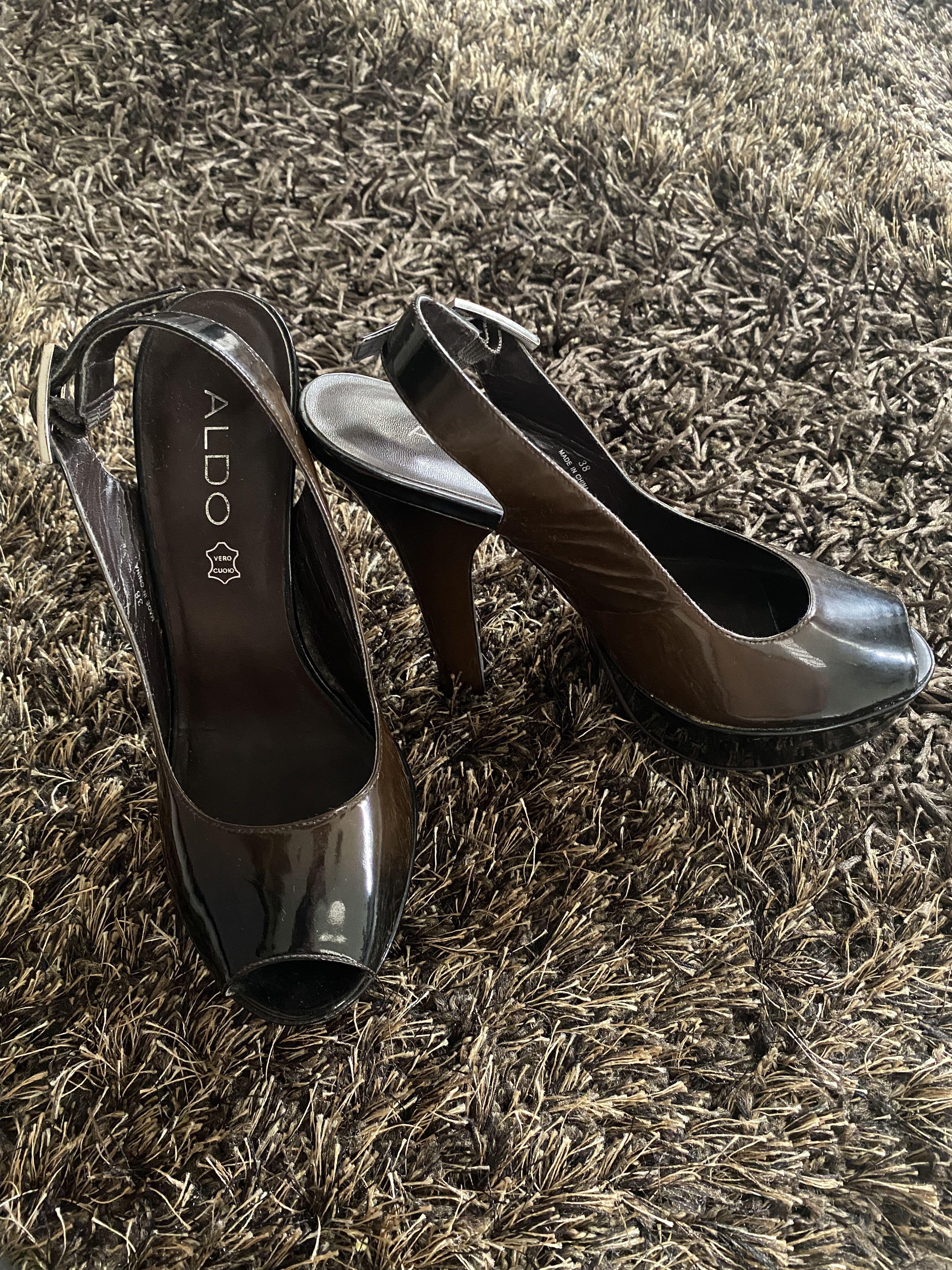 Aldo Sling back platform (Category: Heels) located in Pasig City. Submitted by cess_06 (Listing ID 1120651917, Image 2). Description: In good condition with minimal sign of usage. Just missing rubber tip for the left foot. Original prize is 5k +. Size 8. .