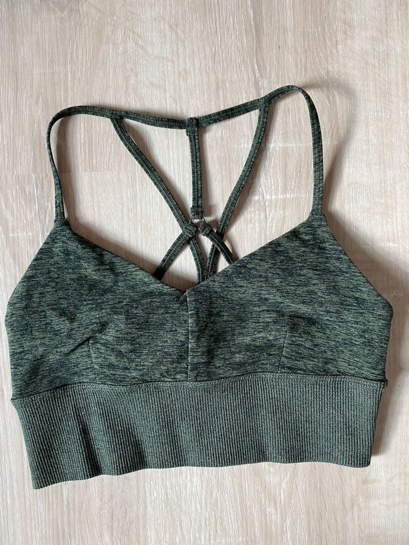 Alo Alosoft Lavish Bra XS (Category: Activewear) located in Pasay City. Submitted by going.minimalist. (Listing ID 1120694369, Image 1). Description: .