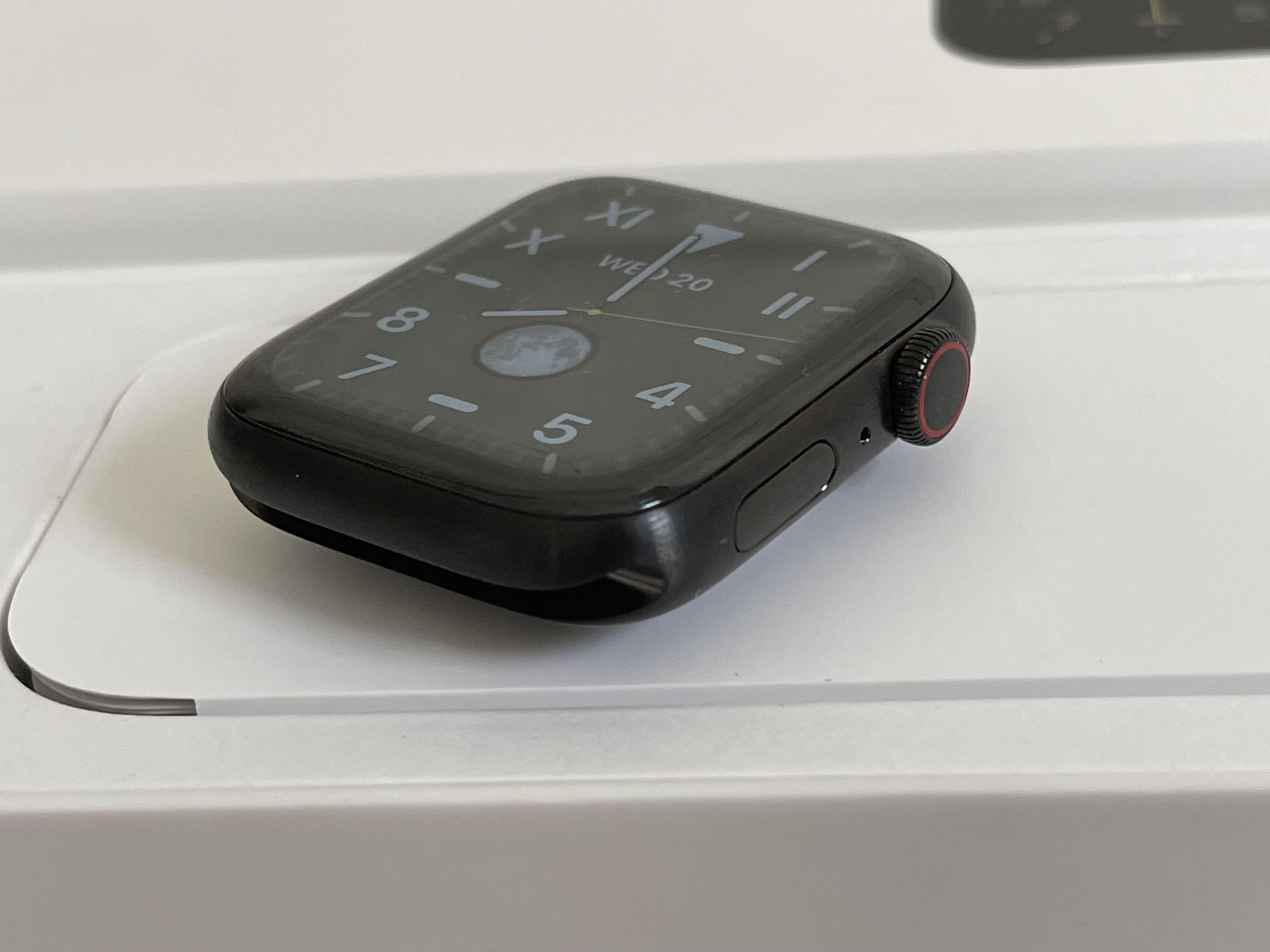 Space black titanium apple watch discount